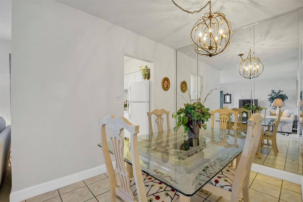 For Sale: $130,990 (2 beds, 1 baths, 816 Square Feet)