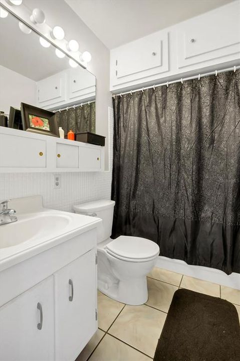 For Sale: $130,990 (2 beds, 1 baths, 816 Square Feet)