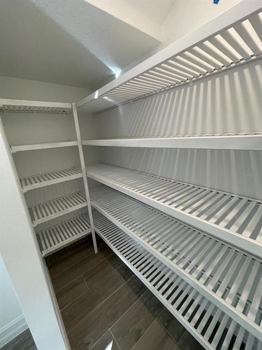 出租: $2,800 (4 贝兹, 3 浴室, 2410 平方英尺)