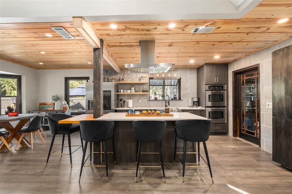 Activo con contrato: $429,900 (3 camas, 2 baños, 1506 Pies cuadrados)