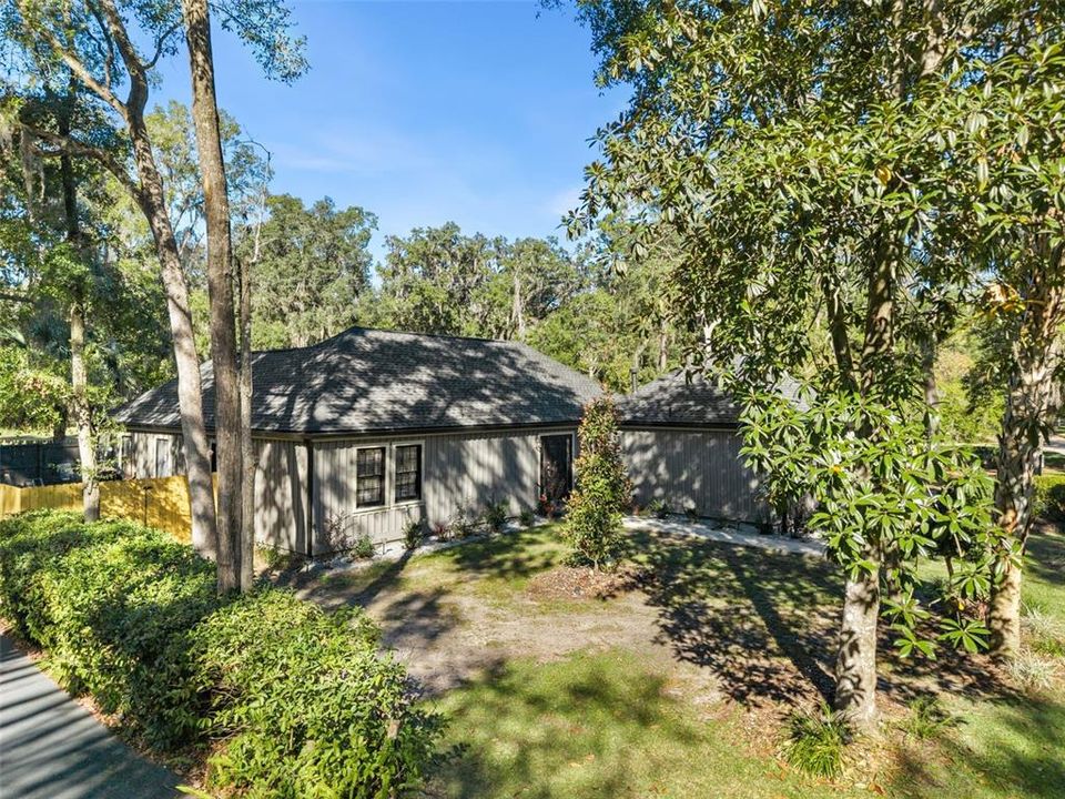 Activo con contrato: $429,900 (3 camas, 2 baños, 1506 Pies cuadrados)