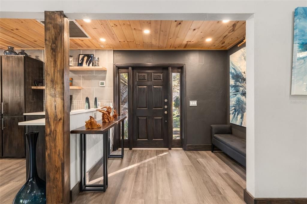 Activo con contrato: $429,900 (3 camas, 2 baños, 1506 Pies cuadrados)