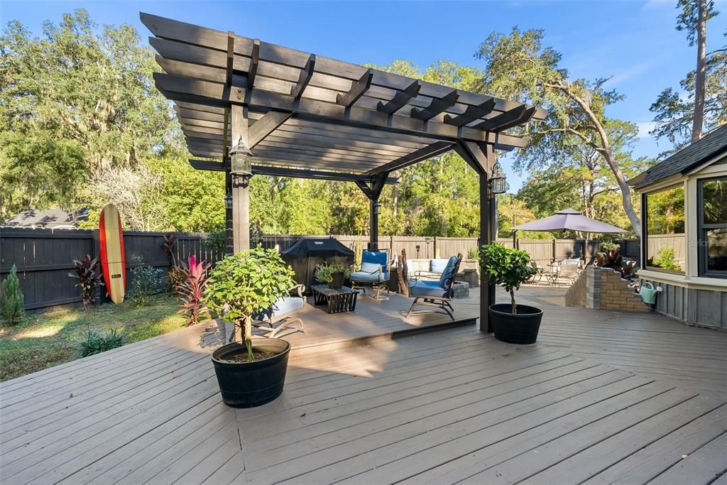 Activo con contrato: $429,900 (3 camas, 2 baños, 1506 Pies cuadrados)