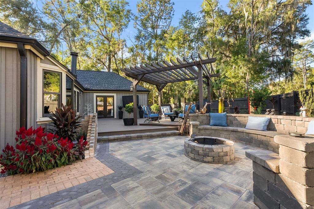 Activo con contrato: $429,900 (3 camas, 2 baños, 1506 Pies cuadrados)