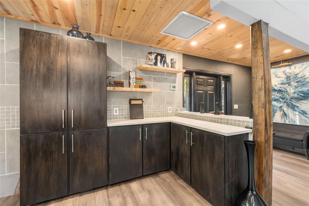 Activo con contrato: $429,900 (3 camas, 2 baños, 1506 Pies cuadrados)