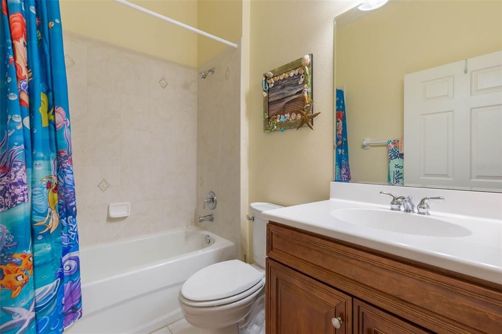 En Venta: $675,000 (3 camas, 3 baños, 2003 Pies cuadrados)