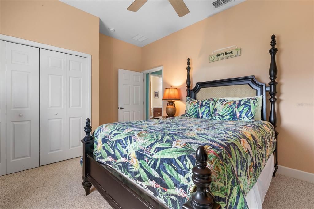 En Venta: $675,000 (3 camas, 3 baños, 2003 Pies cuadrados)