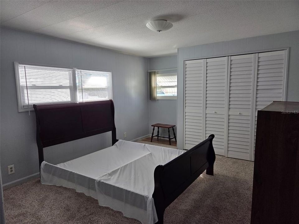 For Sale: $185,000 (2 beds, 2 baths, 1008 Square Feet)