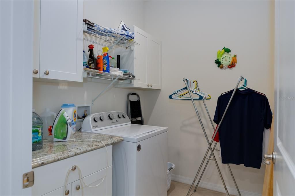 出租: $2,000 (2 贝兹, 2 浴室, 1815 平方英尺)