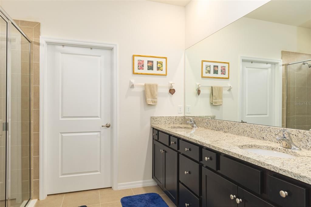 出租: $2,000 (2 贝兹, 2 浴室, 1815 平方英尺)