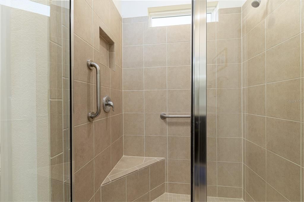 出租: $2,000 (2 贝兹, 2 浴室, 1815 平方英尺)