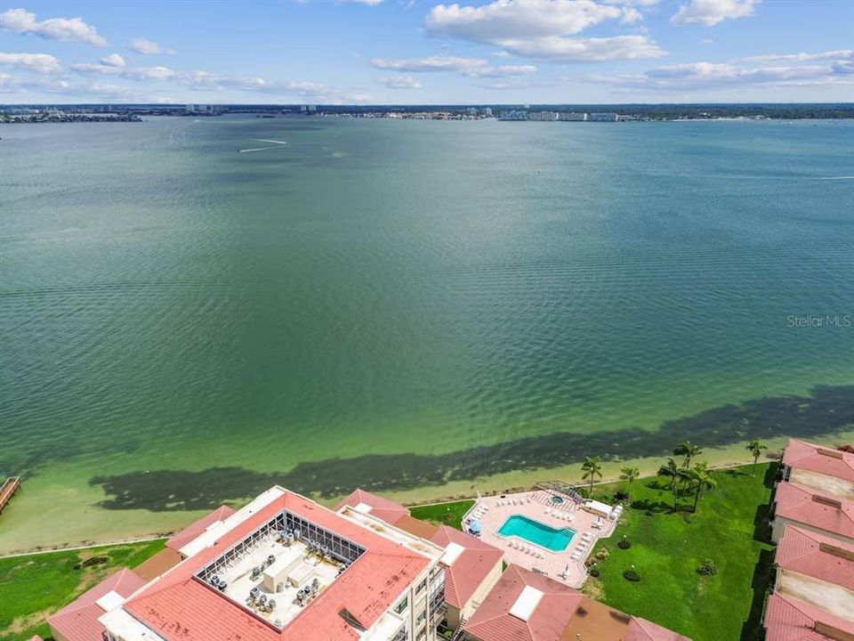 В аренду: $3,500 (2 спален, 2 ванн, 890 Квадратных фут)