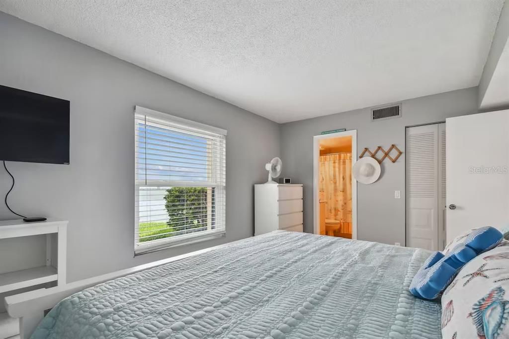 В аренду: $3,500 (2 спален, 2 ванн, 890 Квадратных фут)