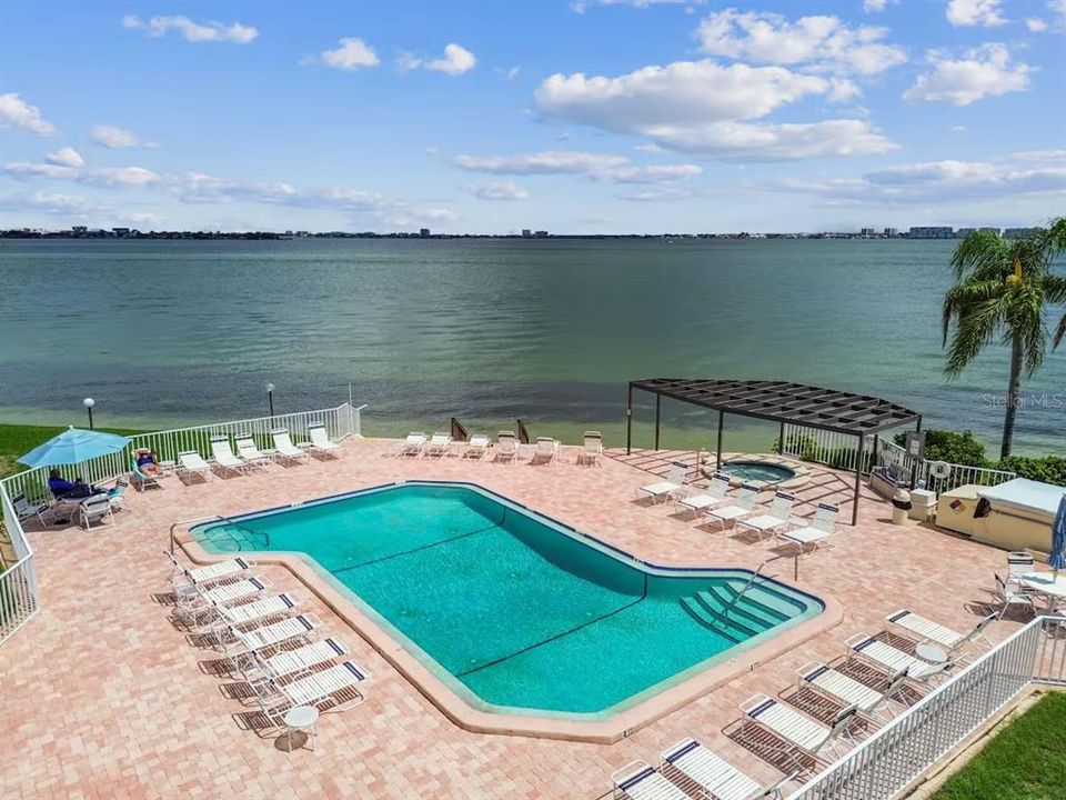 В аренду: $3,500 (2 спален, 2 ванн, 890 Квадратных фут)