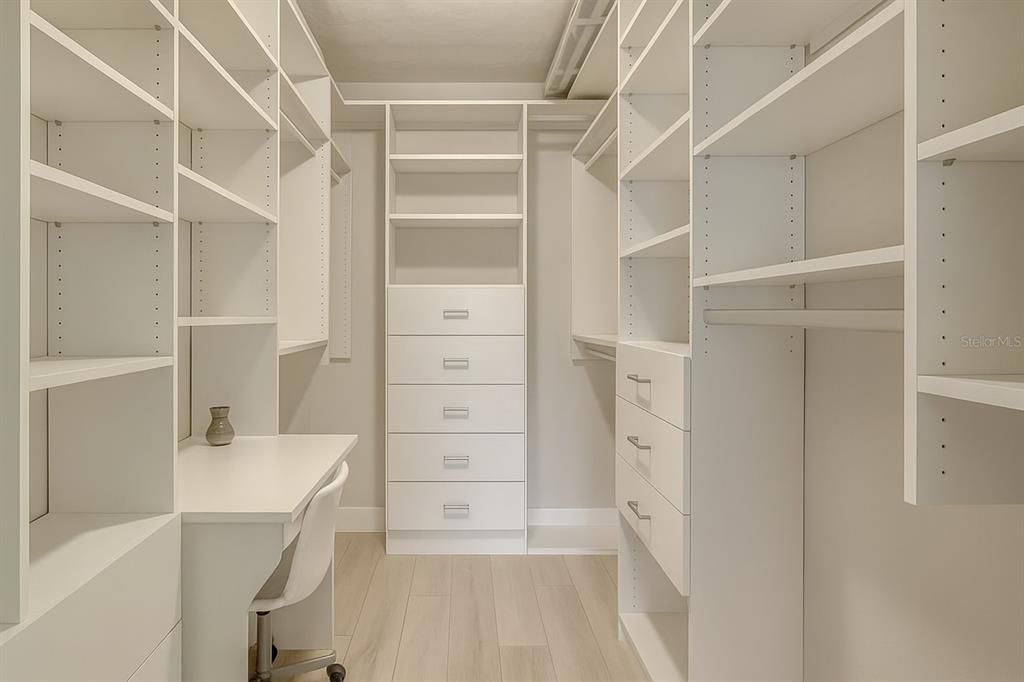 For Sale: $749,000 (2 beds, 2 baths, 1316 Square Feet)