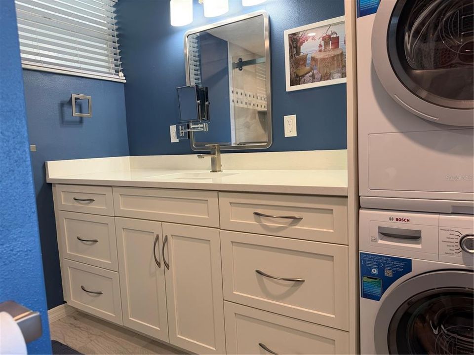 For Sale: $749,000 (2 beds, 2 baths, 1316 Square Feet)