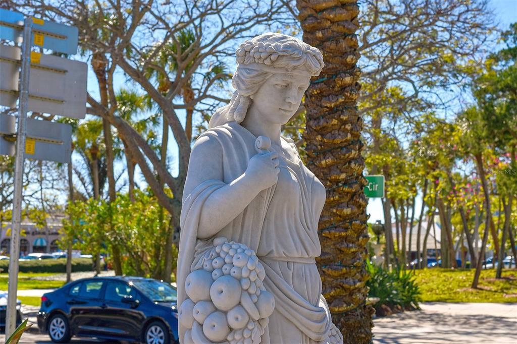 For Sale: $749,000 (2 beds, 2 baths, 1316 Square Feet)