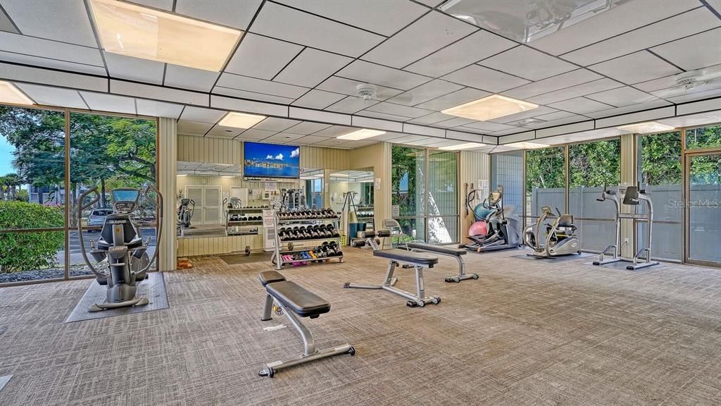 For Sale: $749,000 (2 beds, 2 baths, 1316 Square Feet)