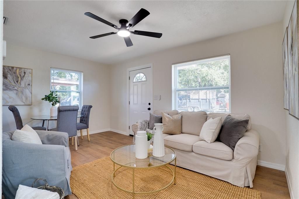 For Sale: $259,000 (2 beds, 1 baths, 768 Square Feet)