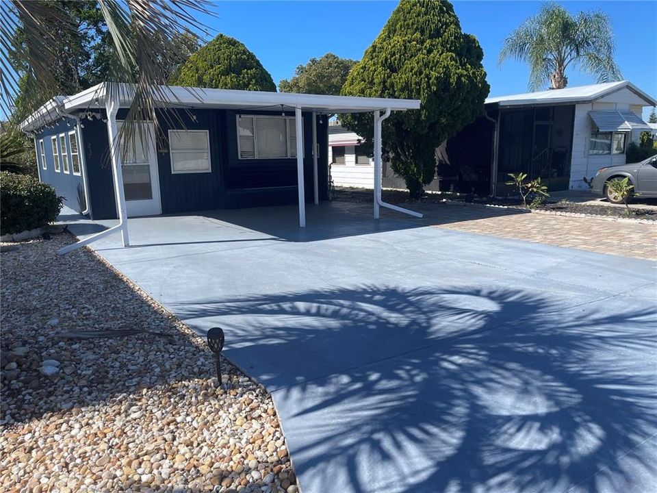 For Sale: $115,000 (1 beds, 1 baths, 824 Square Feet)