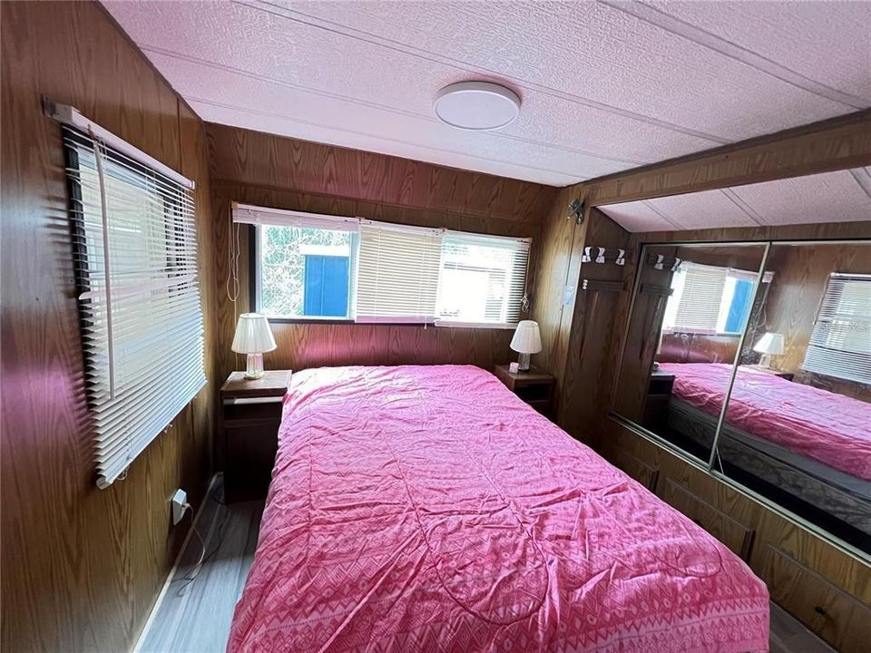 For Sale: $115,000 (1 beds, 1 baths, 824 Square Feet)