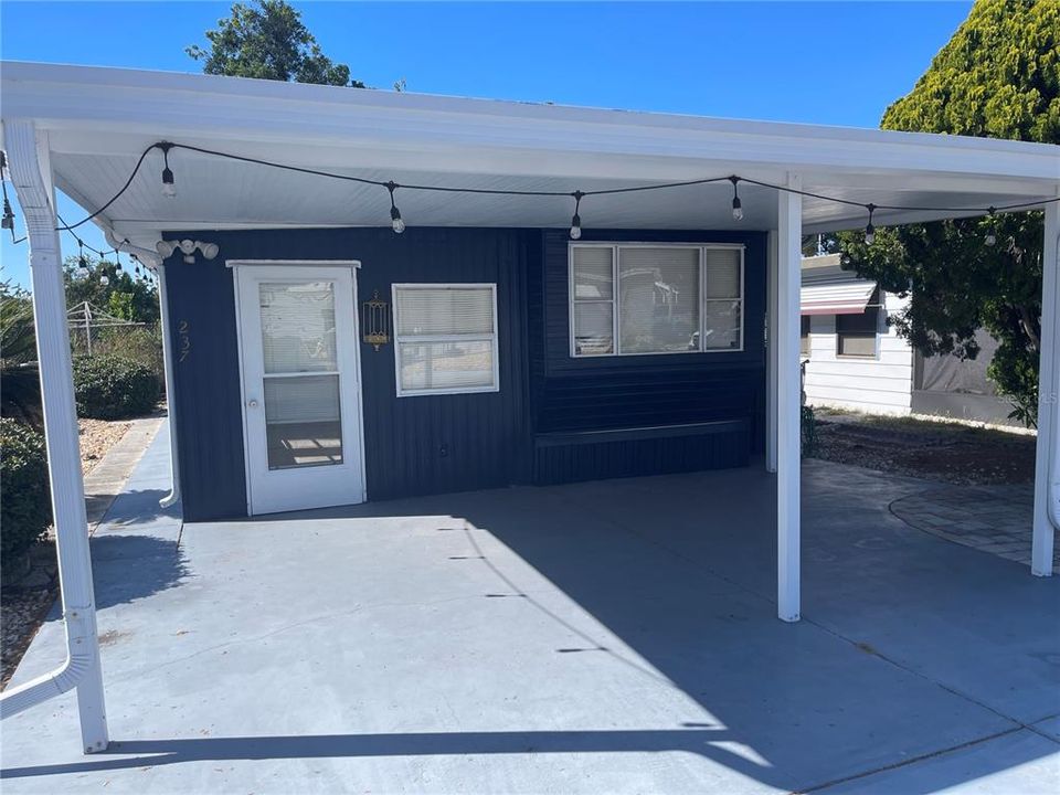 For Sale: $115,000 (1 beds, 1 baths, 824 Square Feet)