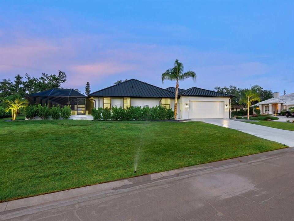 For Sale: $2,299,900 (5 beds, 3 baths, 3236 Square Feet)