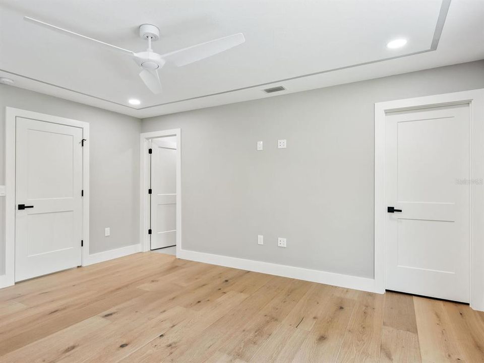 For Sale: $2,299,900 (5 beds, 3 baths, 3236 Square Feet)