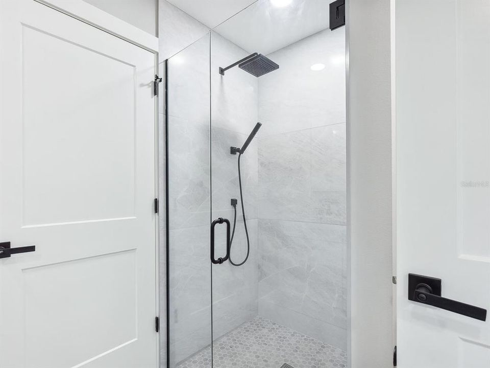 For Sale: $2,299,900 (5 beds, 3 baths, 3236 Square Feet)