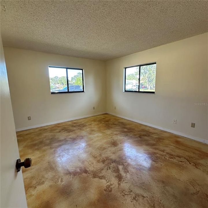 For Sale: $339,900 (2 beds, 2 baths, 1700 Square Feet)