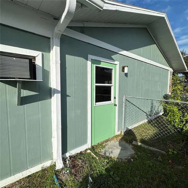 For Sale: $339,900 (2 beds, 2 baths, 1700 Square Feet)
