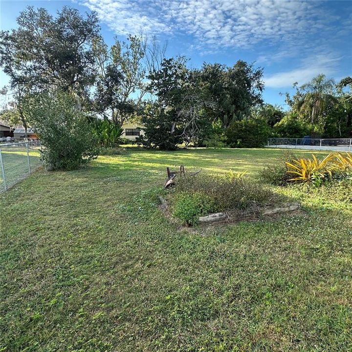 For Sale: $339,900 (2 beds, 2 baths, 1700 Square Feet)