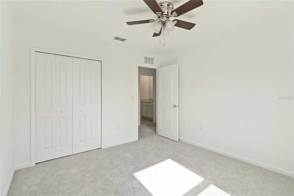 For Rent: $2,700 (5 beds, 2 baths, 2389 Square Feet)