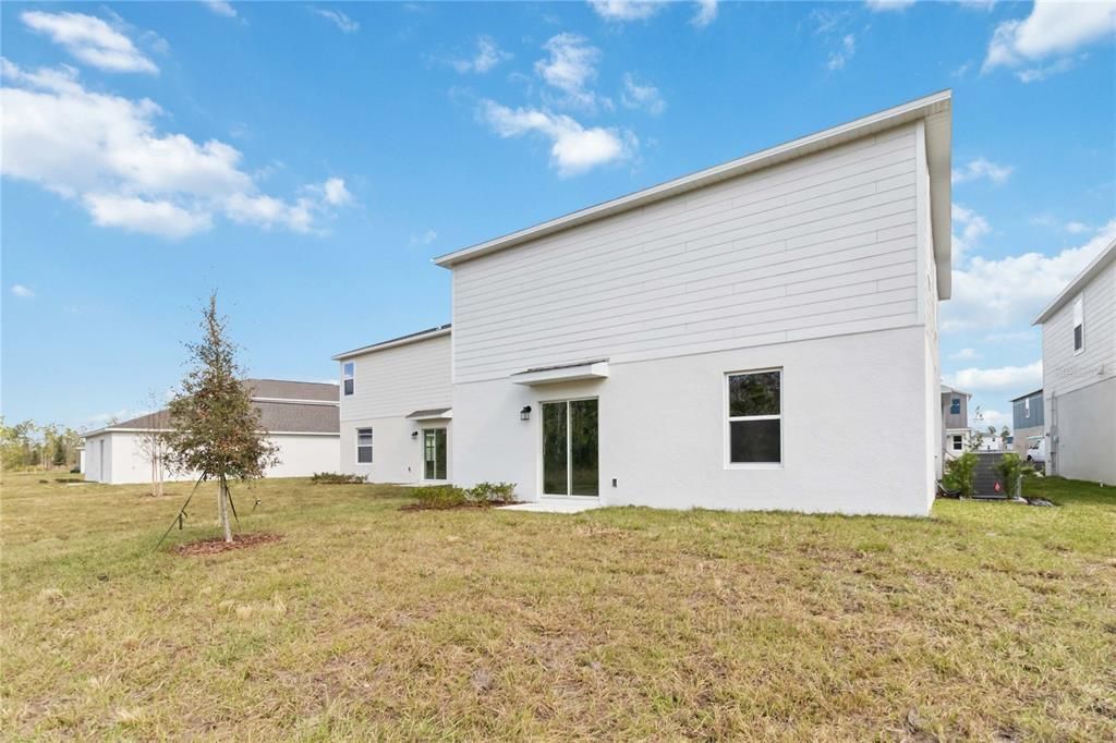 For Rent: $2,700 (5 beds, 2 baths, 2389 Square Feet)