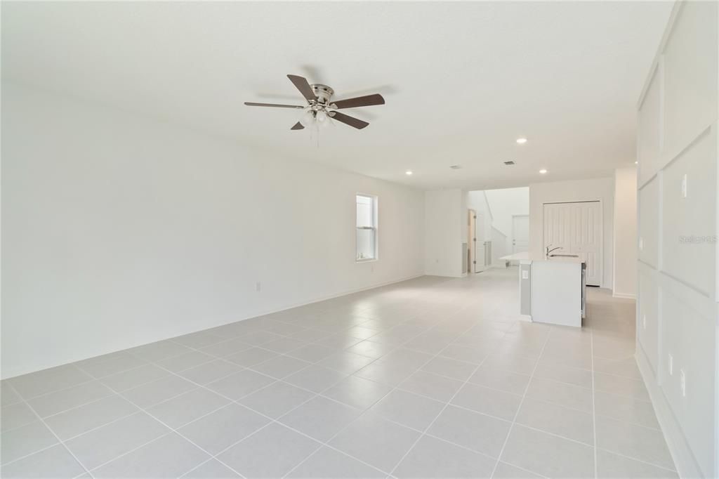 For Rent: $2,700 (5 beds, 2 baths, 2389 Square Feet)