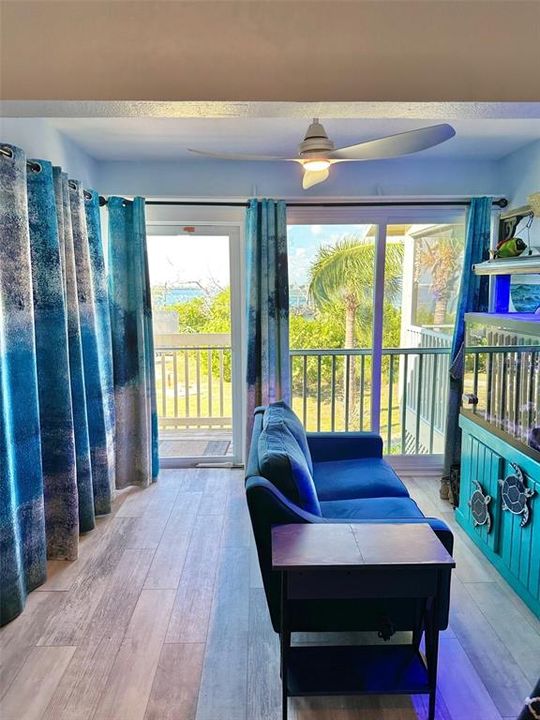 待售: $419,900 (3 贝兹, 2 浴室, 946 平方英尺)