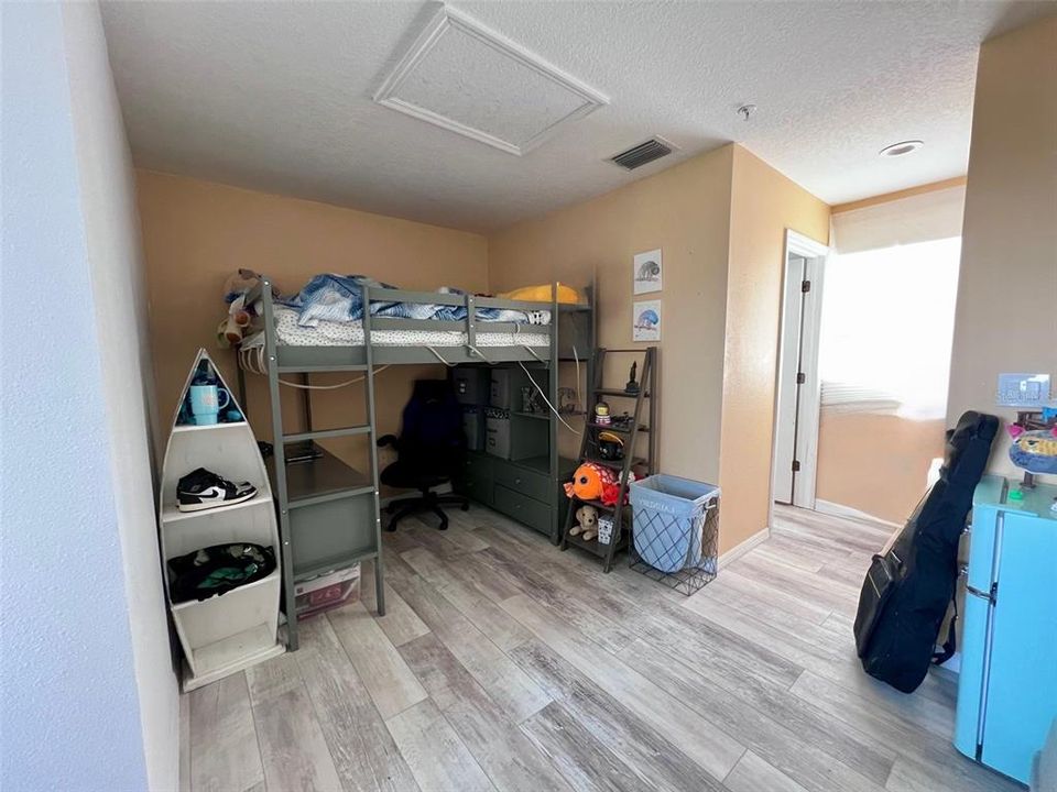 待售: $419,900 (3 贝兹, 2 浴室, 946 平方英尺)