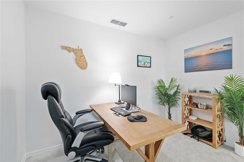 待售: $399,999 (2 贝兹, 2 浴室, 1366 平方英尺)