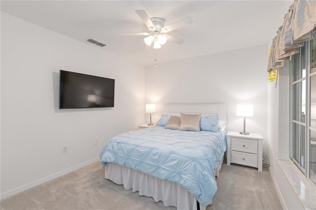 待售: $399,999 (2 贝兹, 2 浴室, 1366 平方英尺)