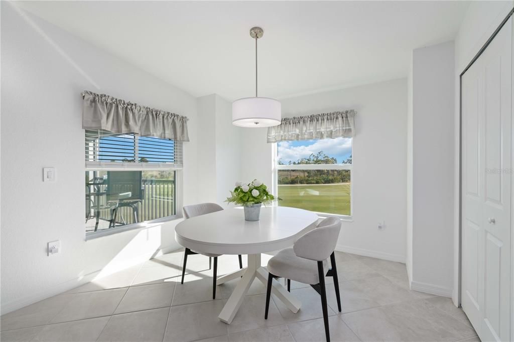 待售: $399,999 (2 贝兹, 2 浴室, 1366 平方英尺)