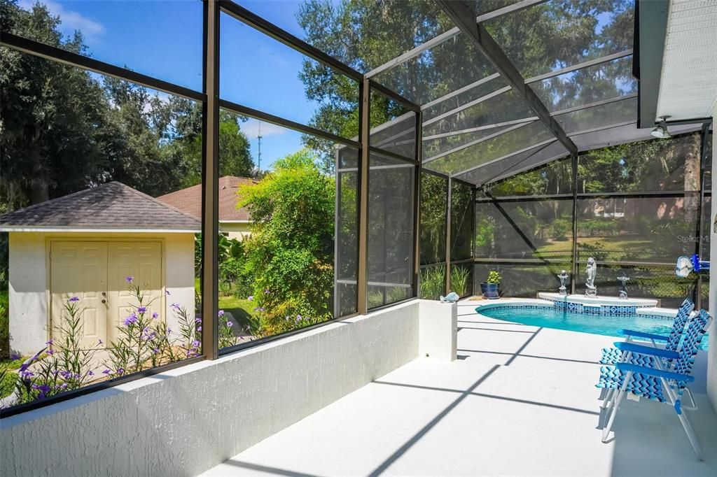 For Sale: $350,000 (3 beds, 2 baths, 1601 Square Feet)