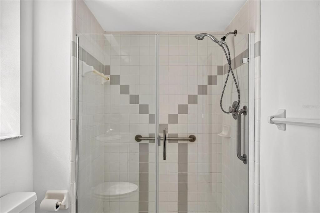 For Sale: $350,000 (3 beds, 2 baths, 1601 Square Feet)