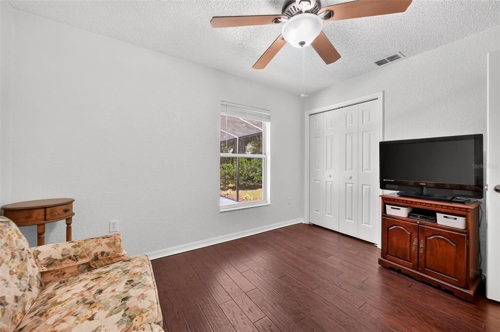 For Sale: $350,000 (3 beds, 2 baths, 1601 Square Feet)