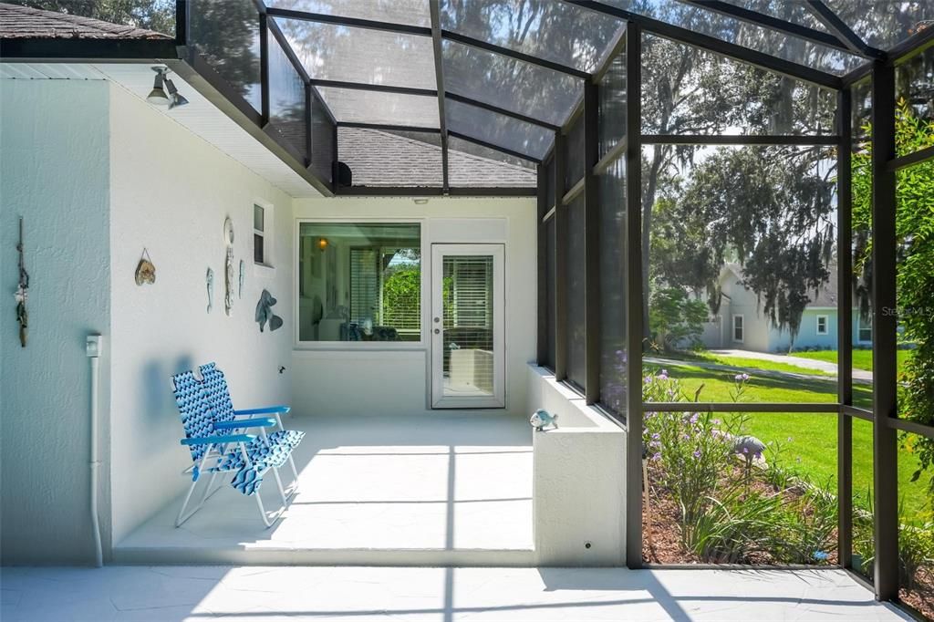 For Sale: $350,000 (3 beds, 2 baths, 1601 Square Feet)