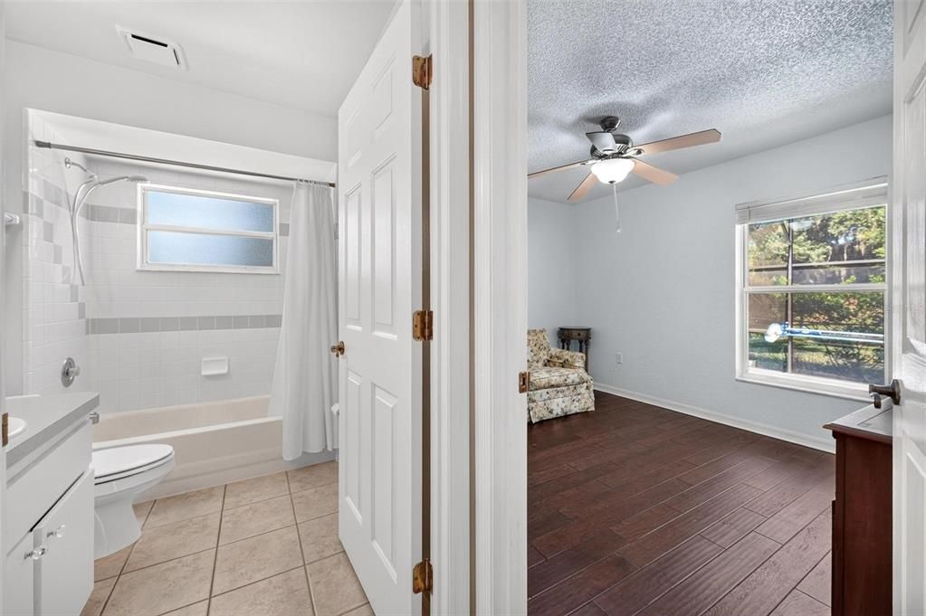 For Sale: $350,000 (3 beds, 2 baths, 1601 Square Feet)