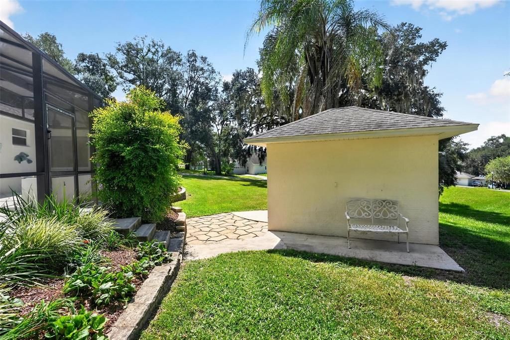 For Sale: $350,000 (3 beds, 2 baths, 1601 Square Feet)