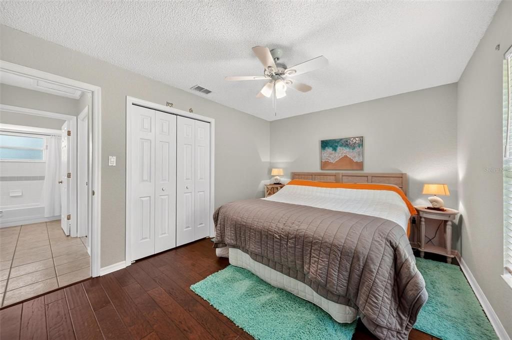 For Sale: $350,000 (3 beds, 2 baths, 1601 Square Feet)