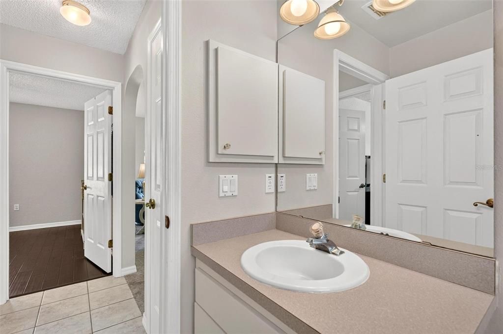 For Sale: $350,000 (3 beds, 2 baths, 1601 Square Feet)