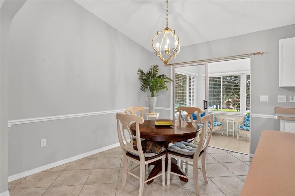 For Sale: $350,000 (3 beds, 2 baths, 1601 Square Feet)