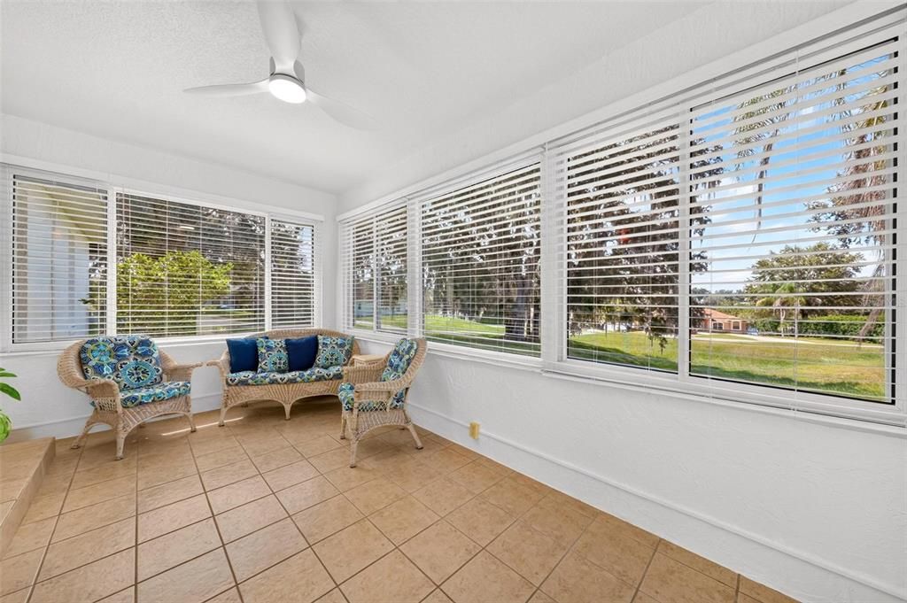 For Sale: $350,000 (3 beds, 2 baths, 1601 Square Feet)